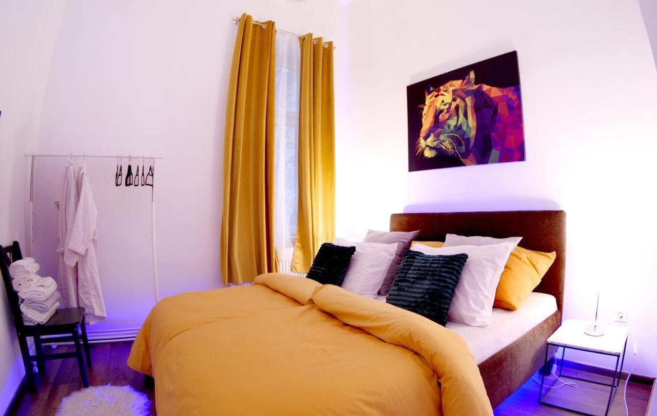 Dolce Vita Supremier Apartment Budapest Luaran gambar